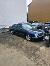 Mercedes-Benz  e430 - Mercedes-Benz E 430 mit Benzin-Antrieb