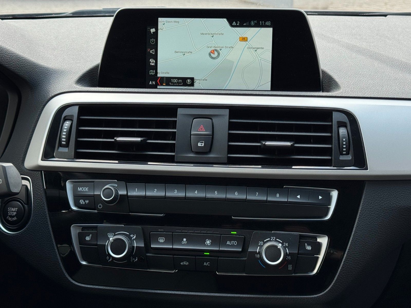 Fahrzeugabbildung BMW 116i F20 Advantage Navi LED PDC SHZ