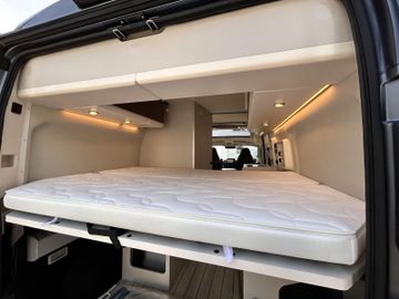 Westfalia Columbus 600 D AHK Stauraump. 350W SOLAR SKYVIEW
