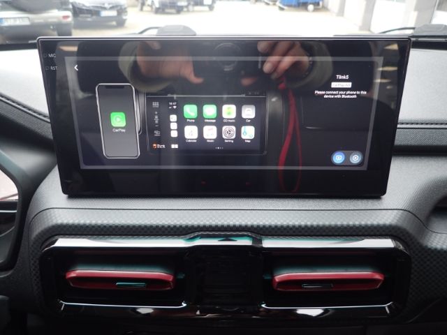 Fahrzeugabbildung SWM G03 7-Sitzer Pano/Schiebedach Kamera Lichtsensor