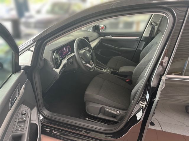 Fahrzeugabbildung Volkswagen Golf Var. Life 2.0 TDI DSG KLIMA LED NAVI KAMERA