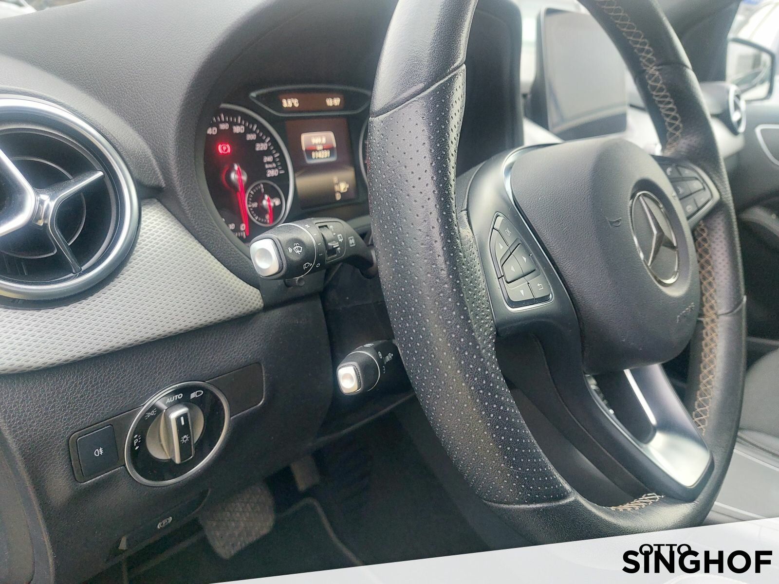 Fahrzeugabbildung Mercedes-Benz B 200 d Urban +LED+Navi+Park Ass+Fernlicht Ass+