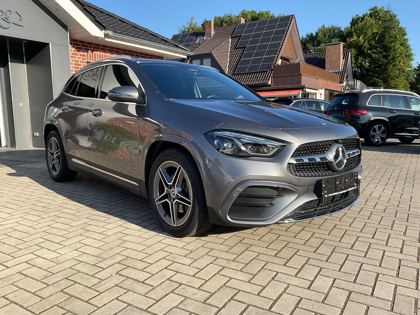 Fahrzeugabbildung Mercedes-Benz GLA 200 d,AMG,Kamera,AHK,Multibeam,Distronic