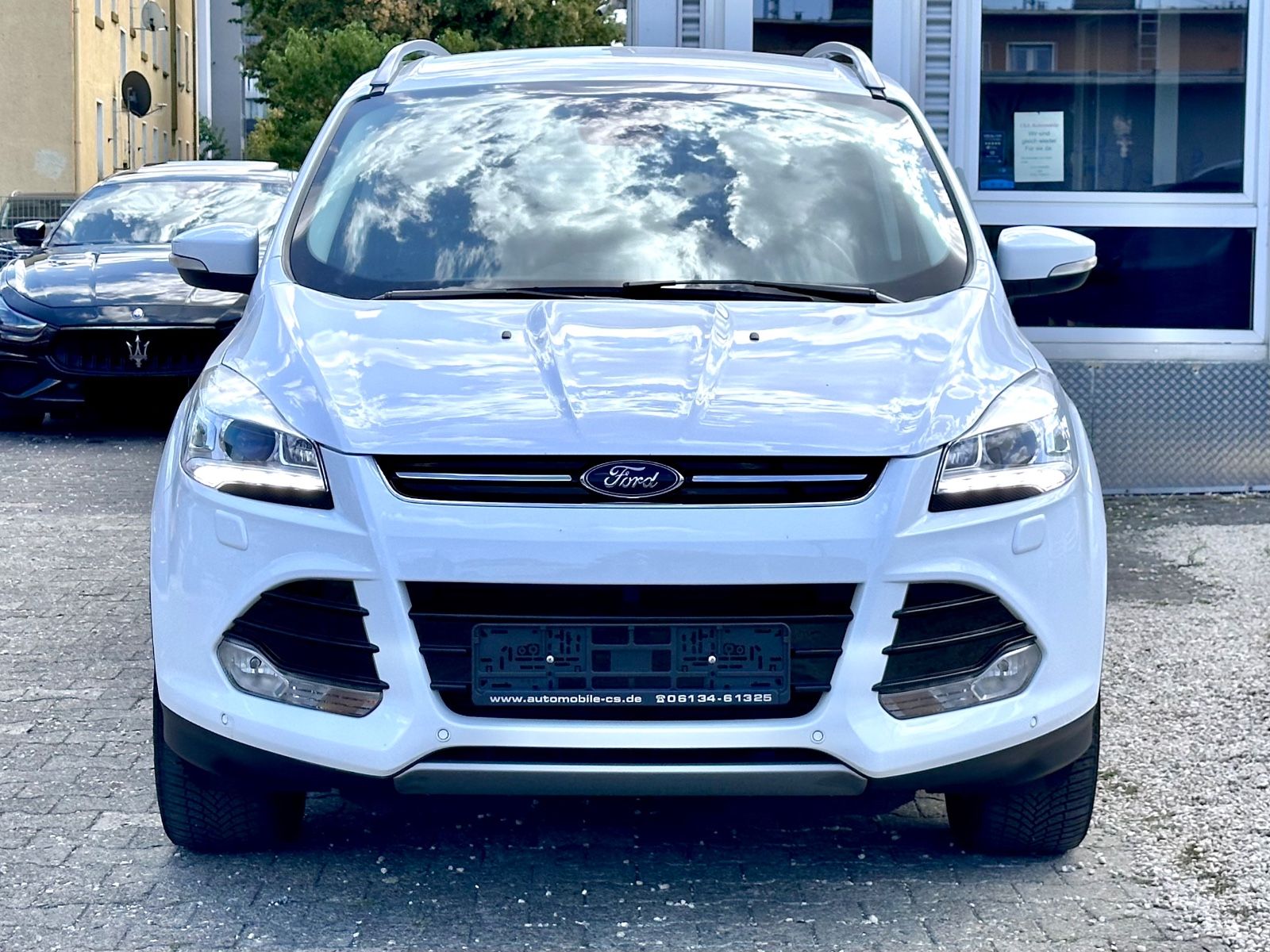 Fahrzeugabbildung Ford Kuga 2.0TDCI Titanium 4x4 *Autom.+Navi+Kamera*