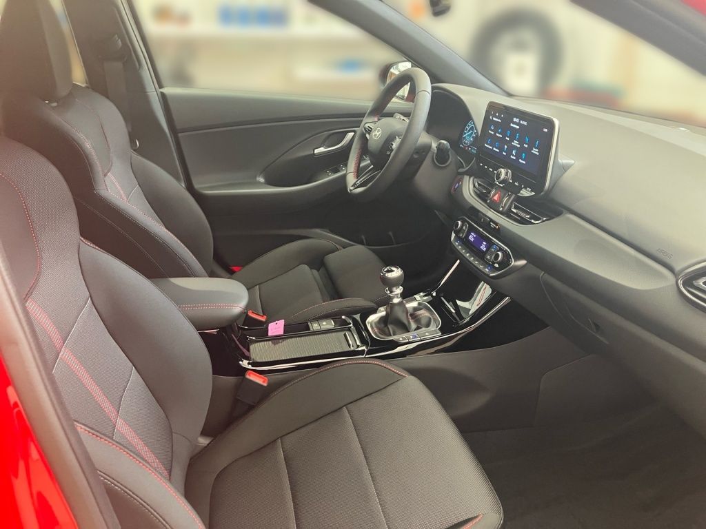 Fahrzeugabbildung Hyundai i30 FL Kombi (MY25) 1.5 T-GDI (140 PS) 48V 6-MT