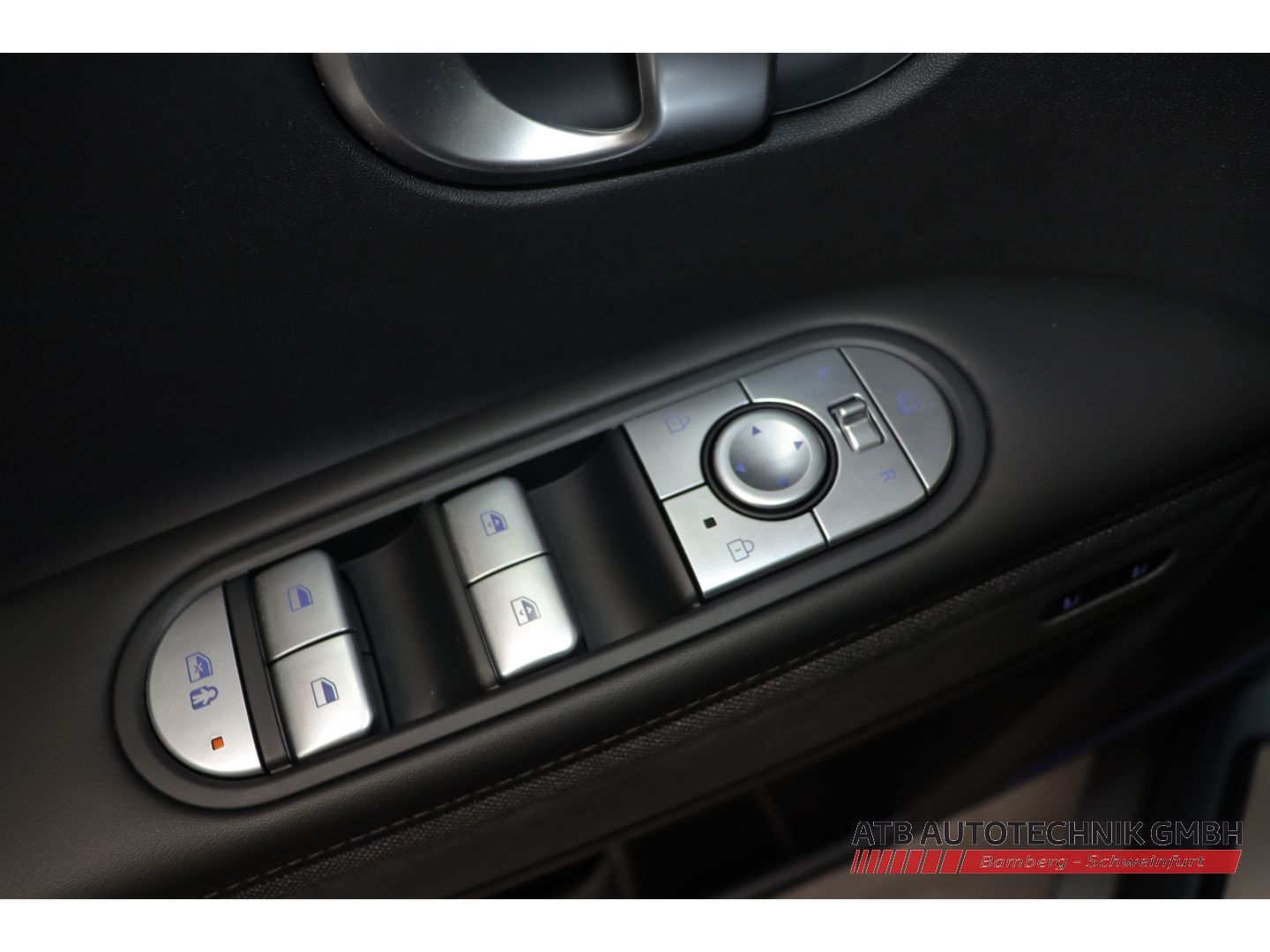 Fahrzeugabbildung Hyundai IONIQ 5 77,4 kWh UNIQ 4WD 97,7% SOH HUD El. Fond