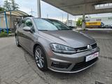 Volkswagen Golf VII Lim. 2.0TDI  Cup  R-Line Paket - Volkswagen Golf Limousine Cup mit Diesel-Antrieb