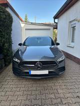 Mercedes-Benz A 220 4MATIC DCT -