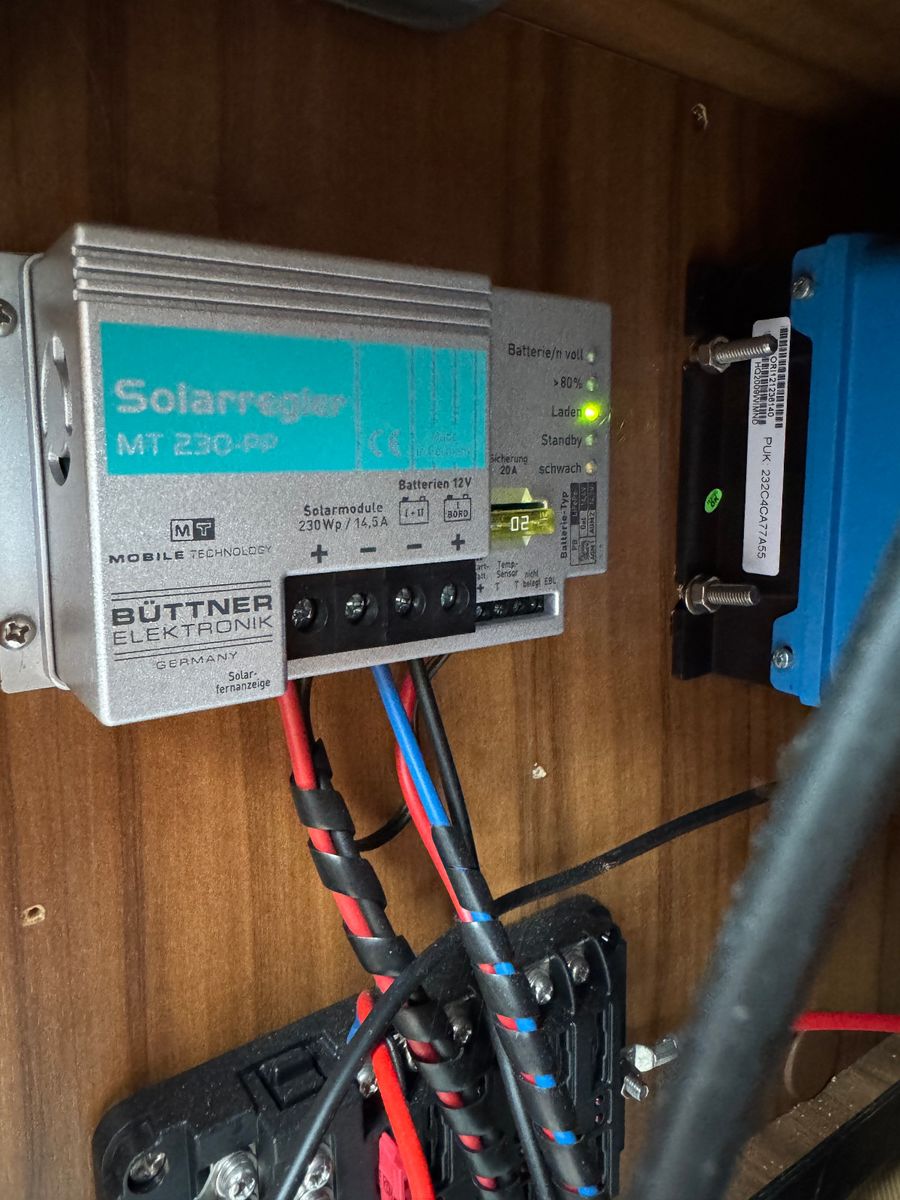 Fahrzeugabbildung HYMER / ERIBA / HYMERCAR B 678 PREMIUM LINE LITIHIUM 200 SOLAR SAT 1.HAND