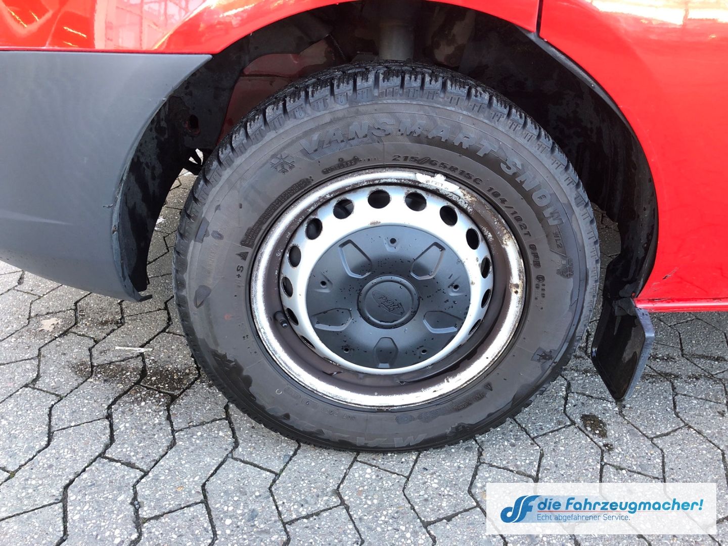 Fahrzeugabbildung Ford Transit Custom Kombi 300 L1 2.2 TDCi *1495