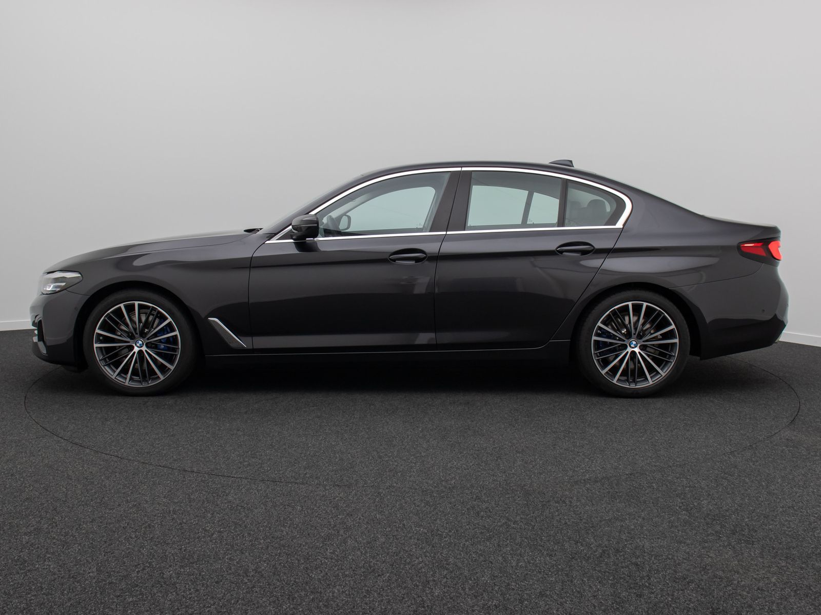 Fahrzeugabbildung BMW 530i HUD DAB Leder Alarm Komfort 4xKlima M Sport