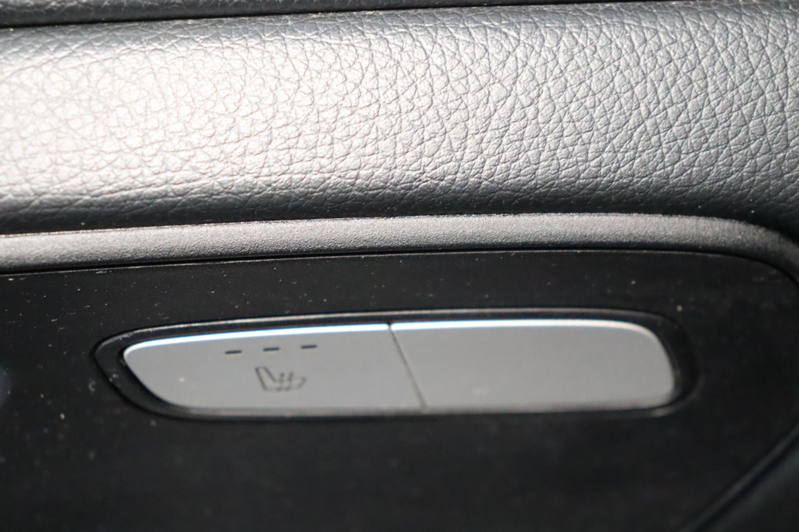 Fahrzeugabbildung Mercedes-Benz V 220 d * ILS * LED * Sitzhzg. * Tempomat