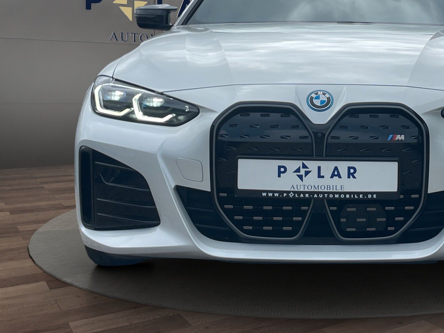 Fahrzeugabbildung BMW i4 M50  *Head-Up*Voll*Pano*H&K*Laser*Carbon*20"