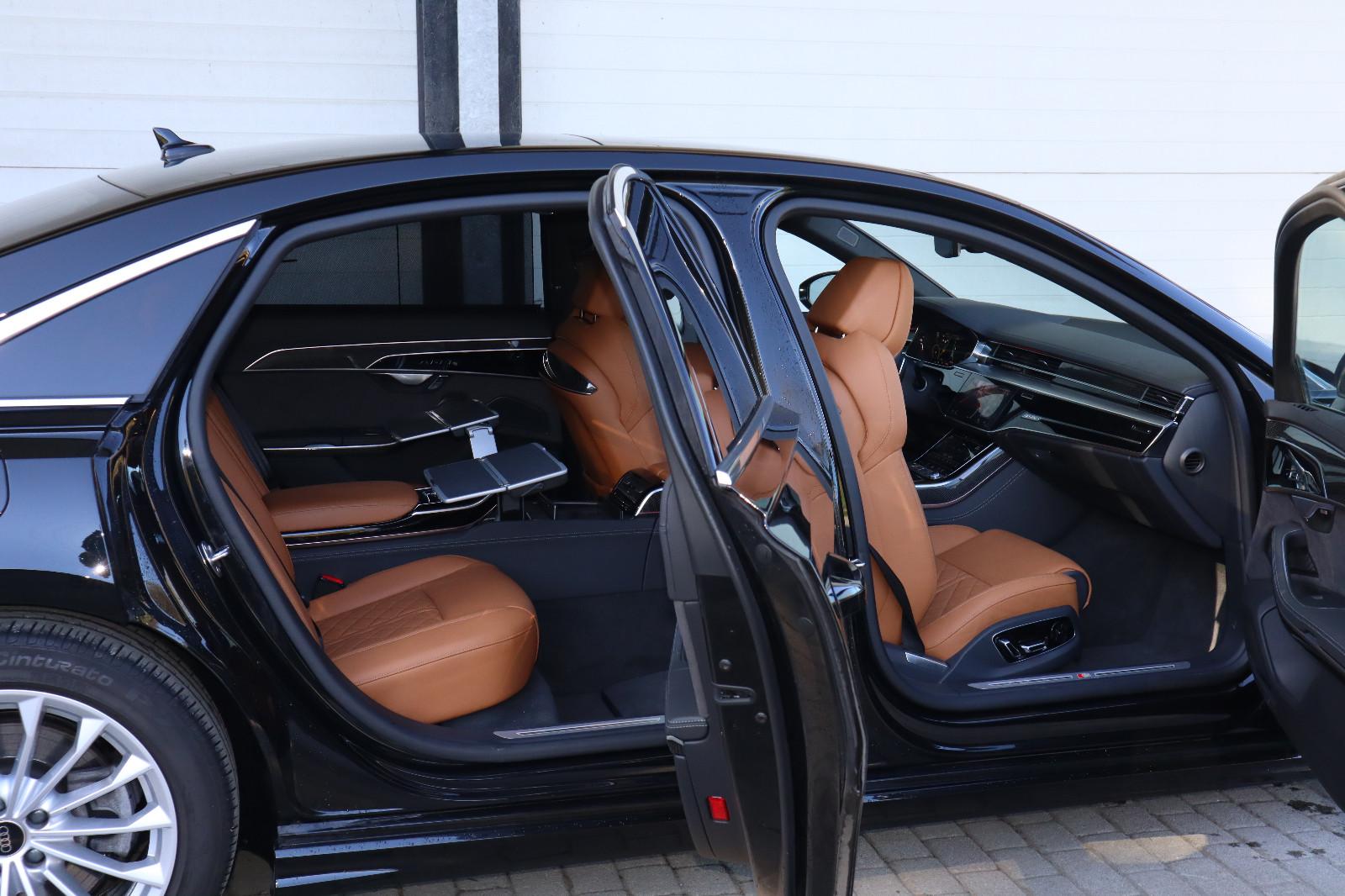 Audi A8L 60 TFSIe lang S-LINE *SCHWARZ-COGNAC-CARBON*