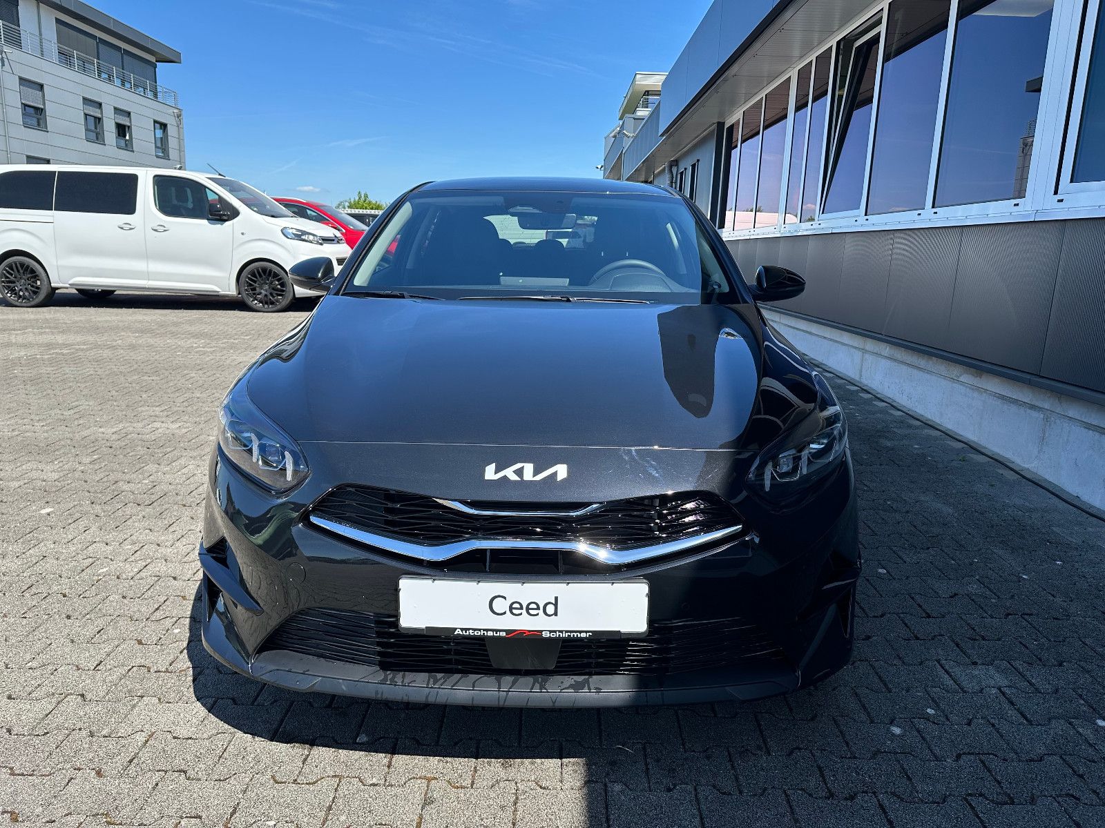 Fahrzeugabbildung Kia Ceed 1.5 T-GDI 48V DCT Ultimate Ed. Style JBL
