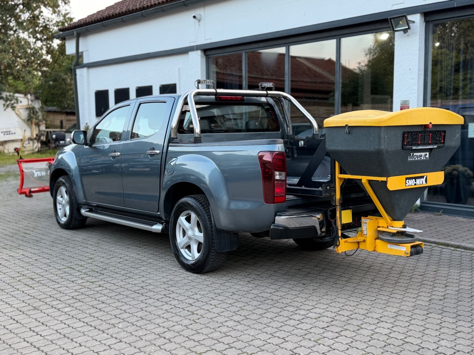 Fahrzeugabbildung Isuzu D-Max Double Cab 4WD Premium|SCHNEEPFLUG|AUTOMAT
