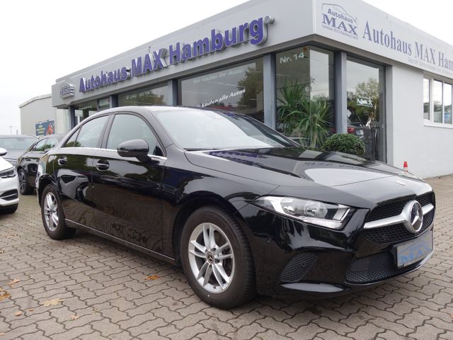 Mercedes-Benz A 180 d Limousine/AUT/1-HAND/NAVI/KAMERA