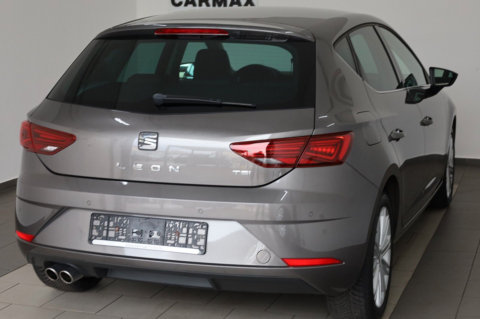 Fahrzeugabbildung SEAT Leon Xcellence T.Leder,SH,PDC,Allwetterreifen