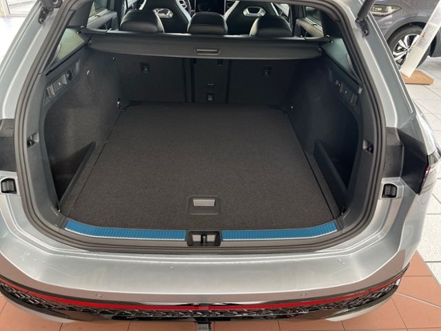 Fahrzeugabbildung Volkswagen Passat 2.0 TDI DSG R-LINE AHK STDHZG