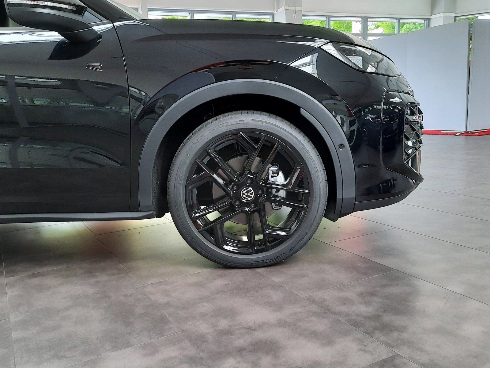 Fahrzeugabbildung Volkswagen T-Roc eTSI R-Line Black&Style DSG *AHK*Cam*ACC*