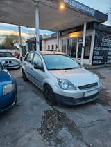 Ford Fiesta 1,3 51 kW Silver Magic Silver Magic - Ford Fiesta: Magic