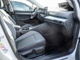 Volkswagen Golf VIII Energy 1,5 l eHybrid DSG ACC LED 360° - Volkswagen Golf: V5