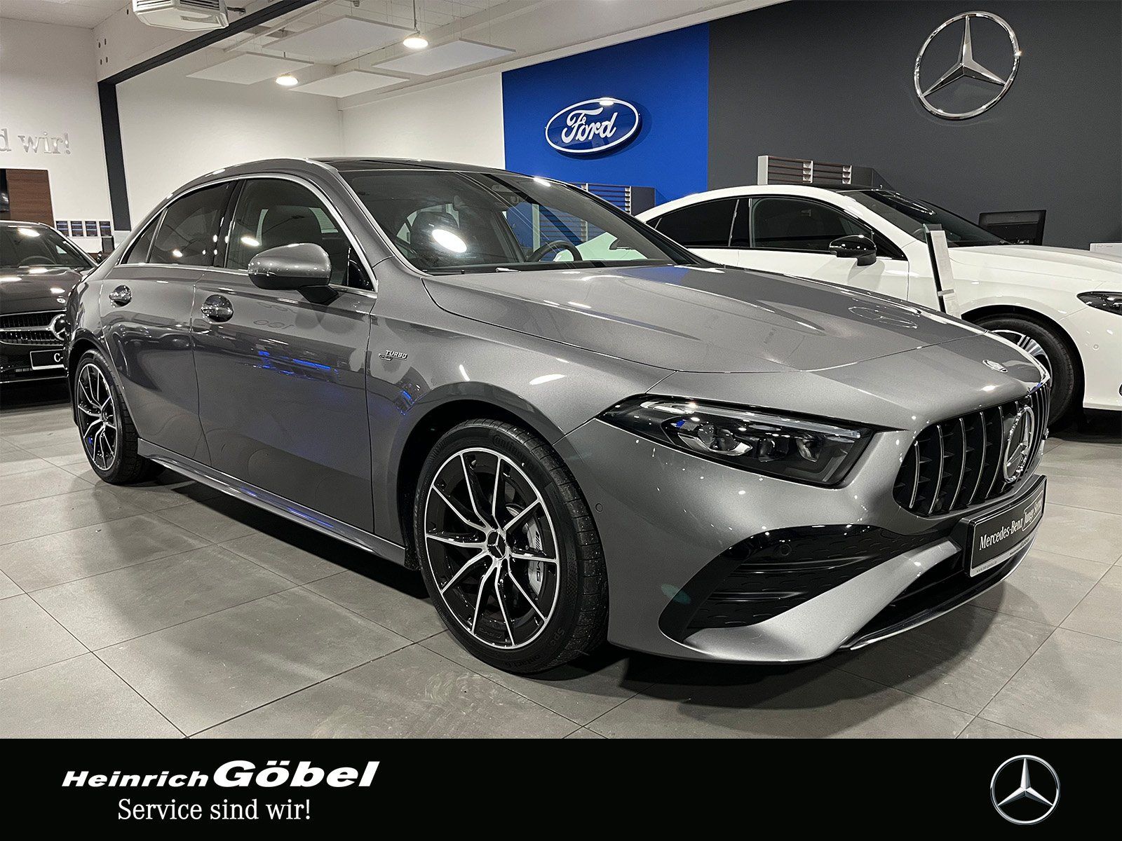 Fahrzeugabbildung Mercedes-Benz A 35 4M Lim. PANO+MULTIBEAM+KAMERA+AMBIENTE+NAVI