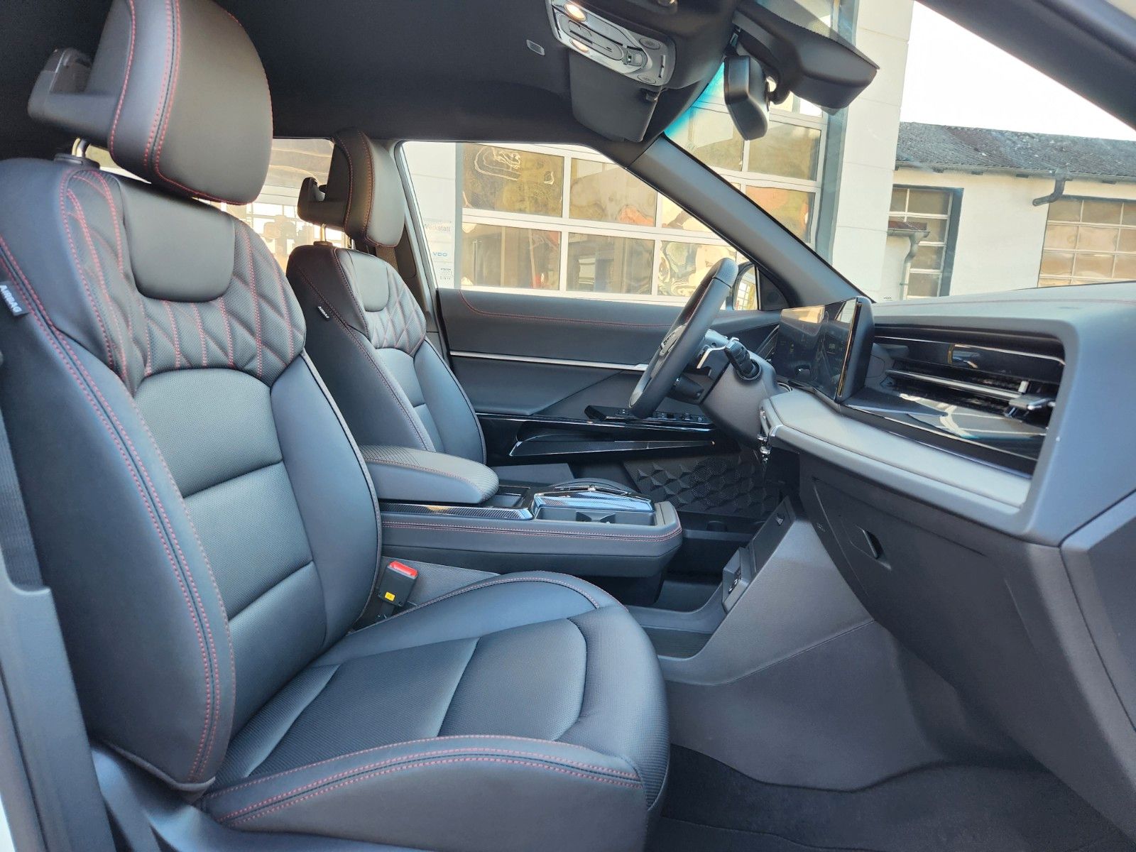 Fahrzeugabbildung KGM ACTYON+BLISS+SH VO+HI+ELEKTR.HECKKLAPPE+KAMERA H