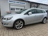 Opel Astra J Sports Tourer Innovation - Opel Astra aus 2011: Tourer Sport