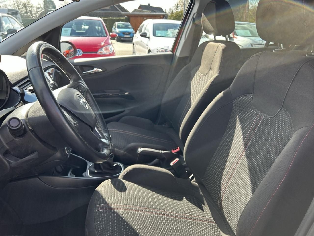 Fahrzeugabbildung Opel Corsa E Color Edition