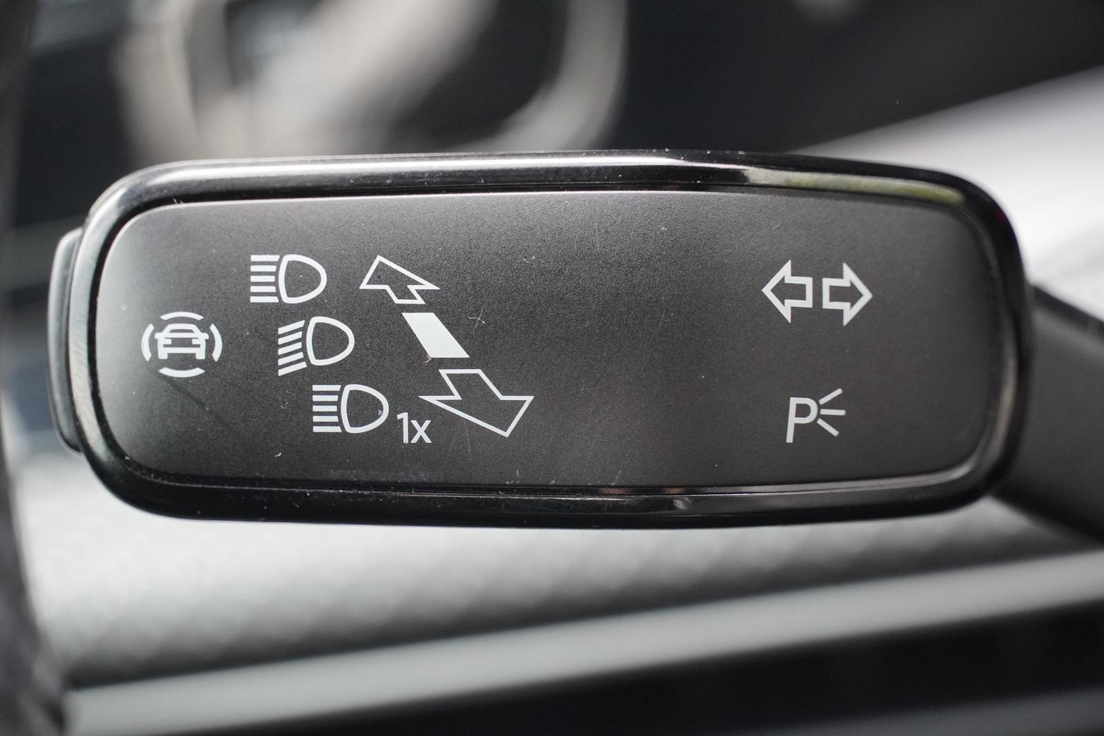 Volkswagen Golf VIII 1.5 TSI R-Line LED Navi ACC Spurhalte, миниатюра 20