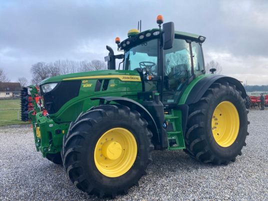 John Deere 6R185 mit Mobile RTK 