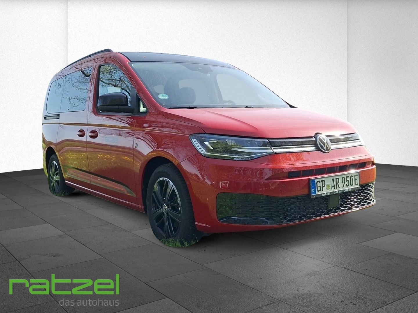 Fahrzeugabbildung Volkswagen Caddy Maxi Edition eHybrid 7-Sitz.+NAVI+LED+ACC