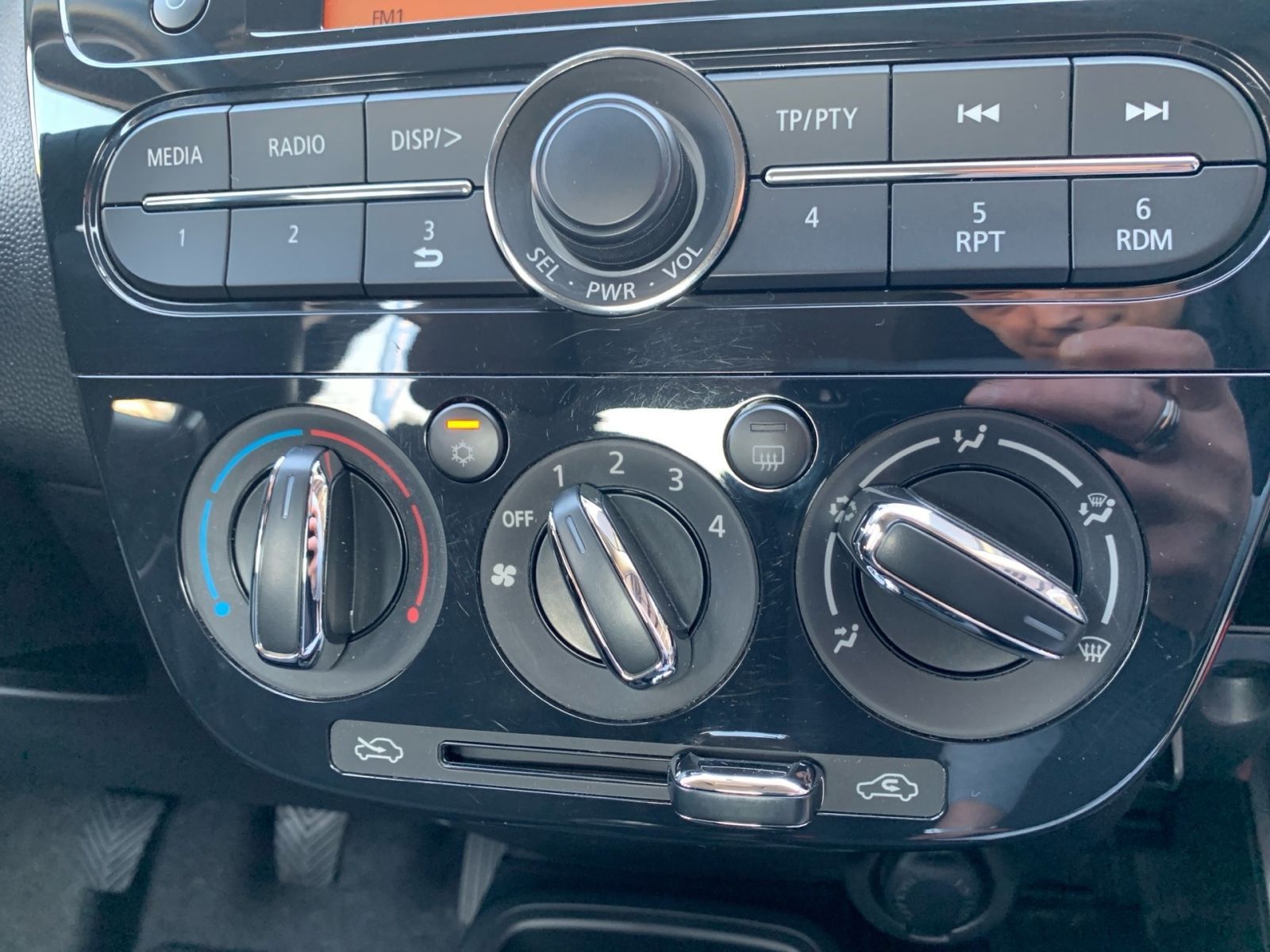 Fahrzeugabbildung Mitsubishi Space Star 1.0 EDITION Klima 1Hd