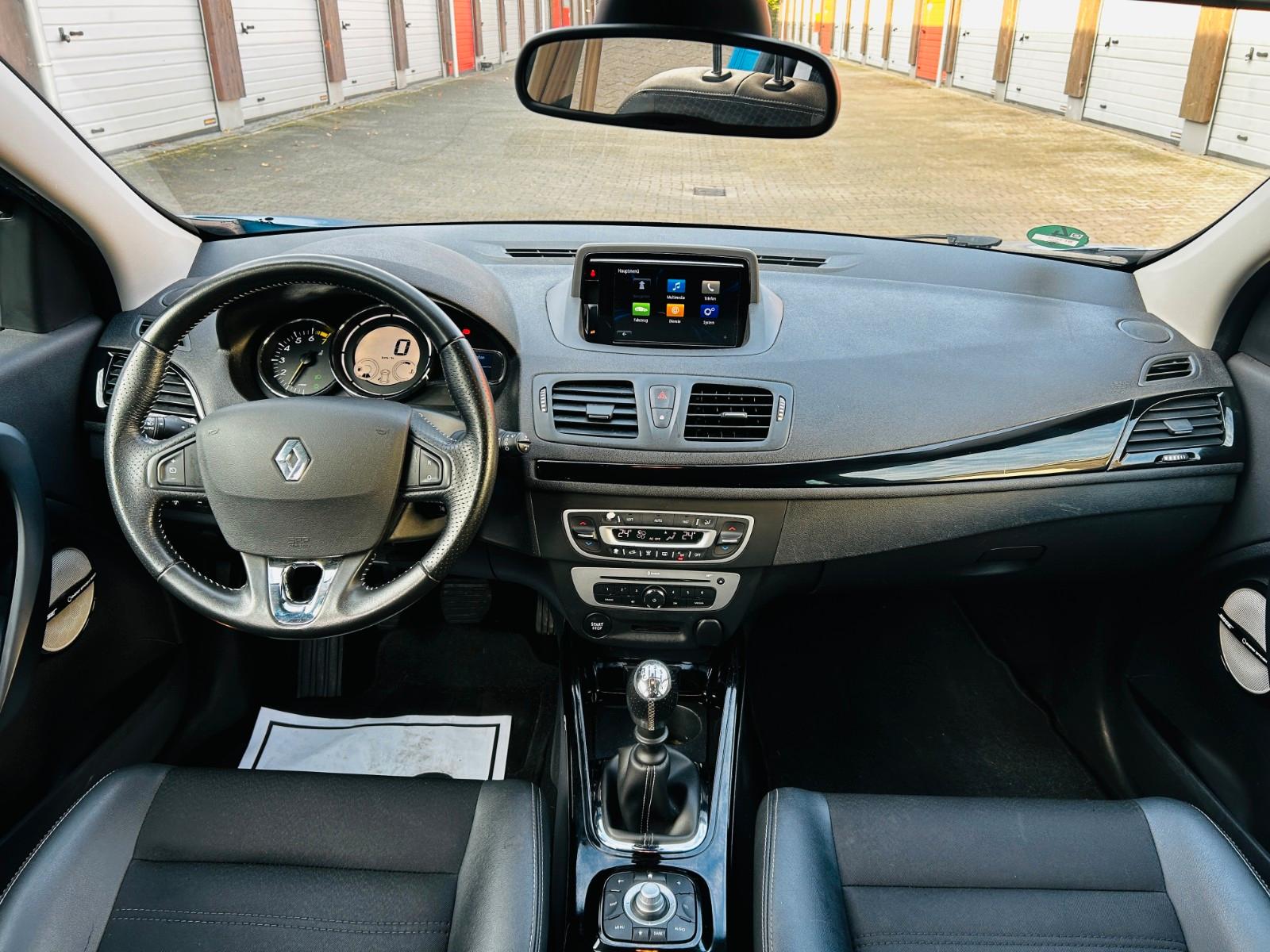 Renault Megane 2015 — photo 10