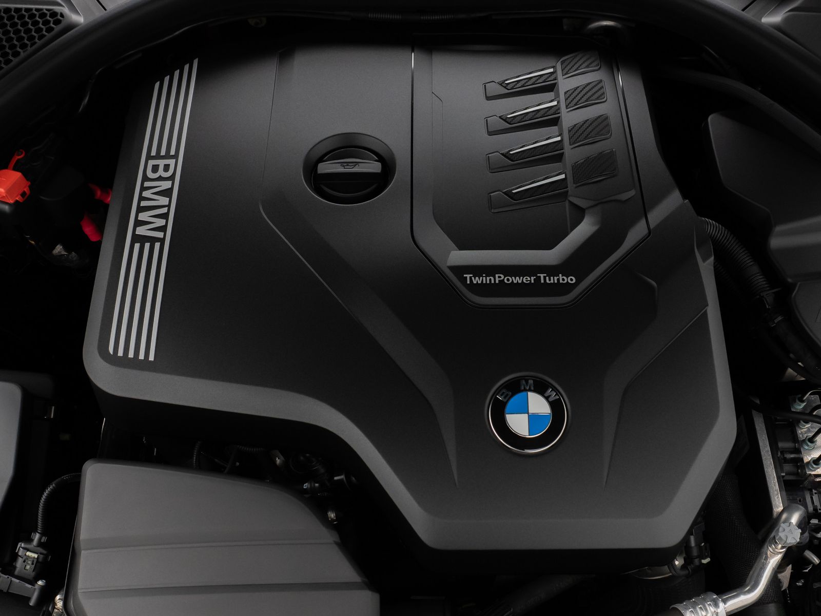 Fahrzeugabbildung BMW 318i Kamera DAB HiFi CockPitPro Alarm LED Sport