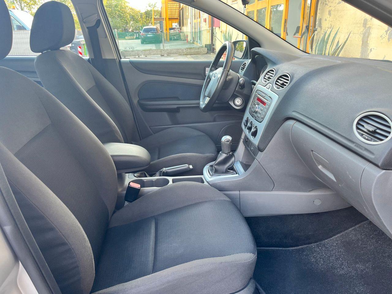 Ford Focus 2007 — photo 11