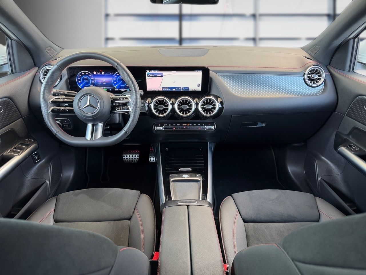 Fahrzeugabbildung Mercedes-Benz EQA 300 4M BONUS+AMG+AHK+MEMORY+360+DISTR+2Z-KLI