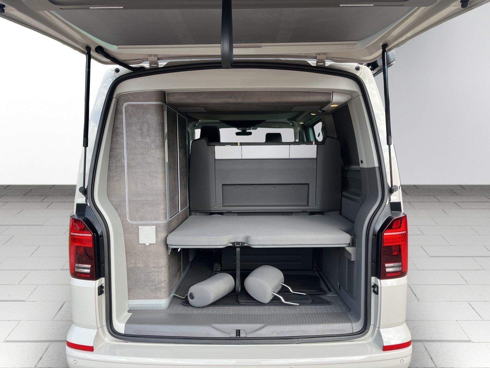Volkswagen T6.1 California 2.0 TDI 4Motion Ocean foto 8