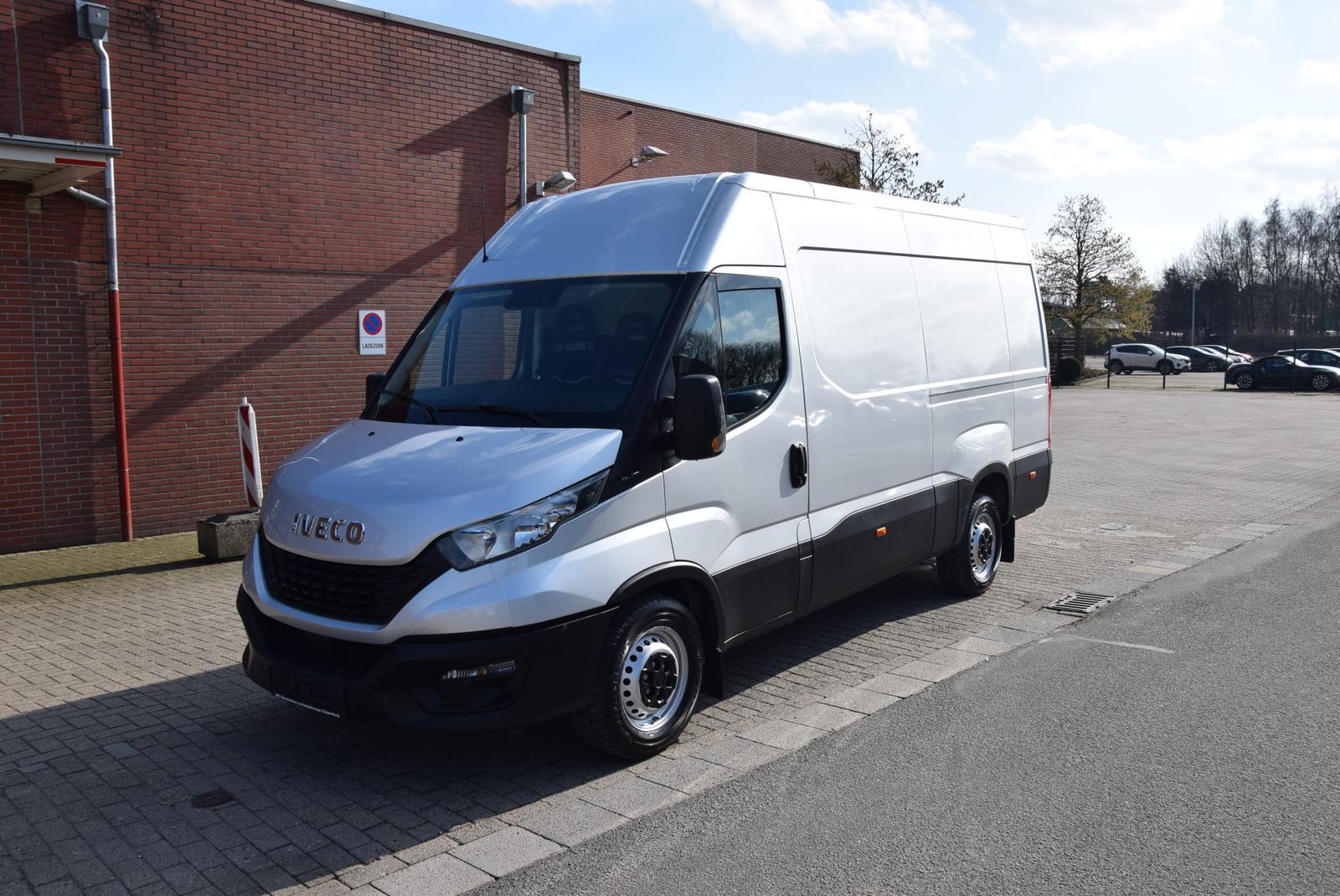 Iveco Daily 35 S16 Kasten L2H2 Navi Kamera AHK 3,5T