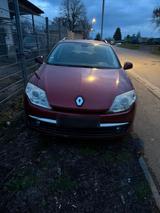 Renault Laguna 2.0 - Renault Laguna mit Benzin-Antrieb: Kombi, 2.0