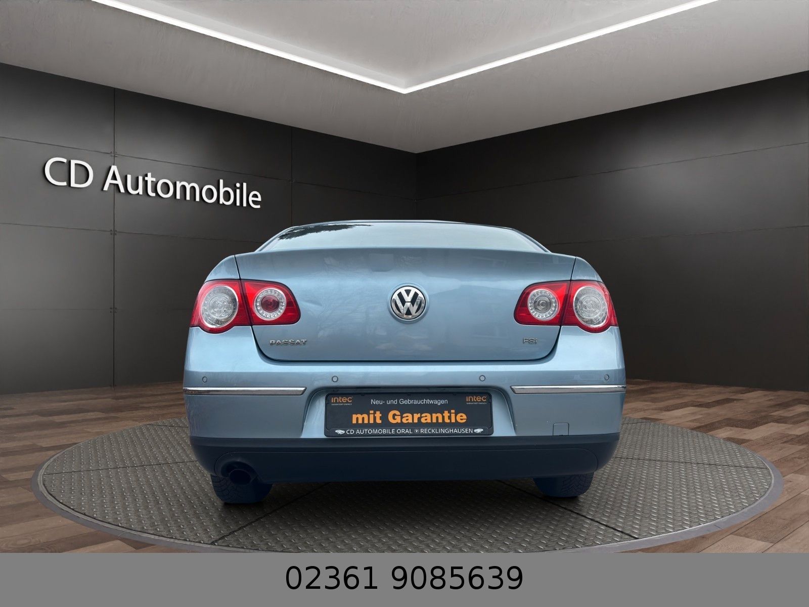 Fahrzeugabbildung Volkswagen Passat Lim. Comfortline;Klimaaut./2xParktronik/