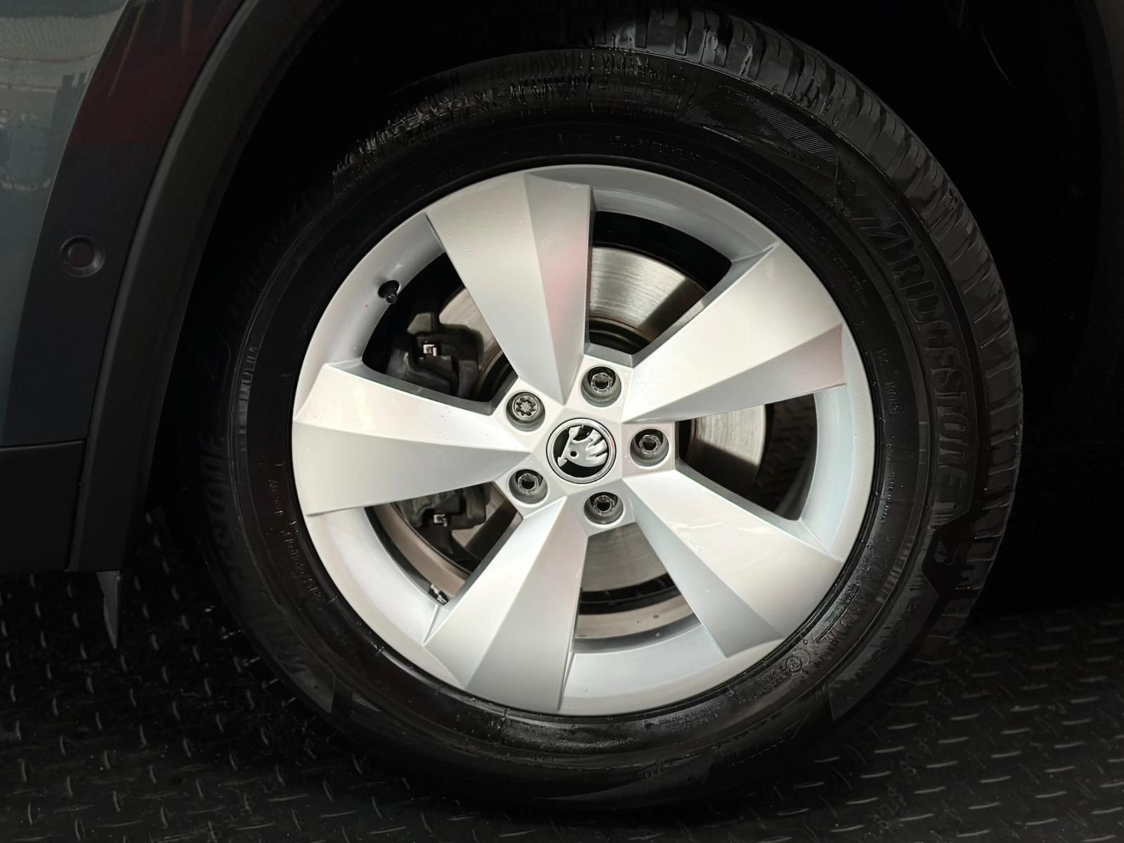 SKODA Kodiaq 1.5TSI DRIVE 125 YEARS* LED#AHK#ACC#NAVI - Image 9