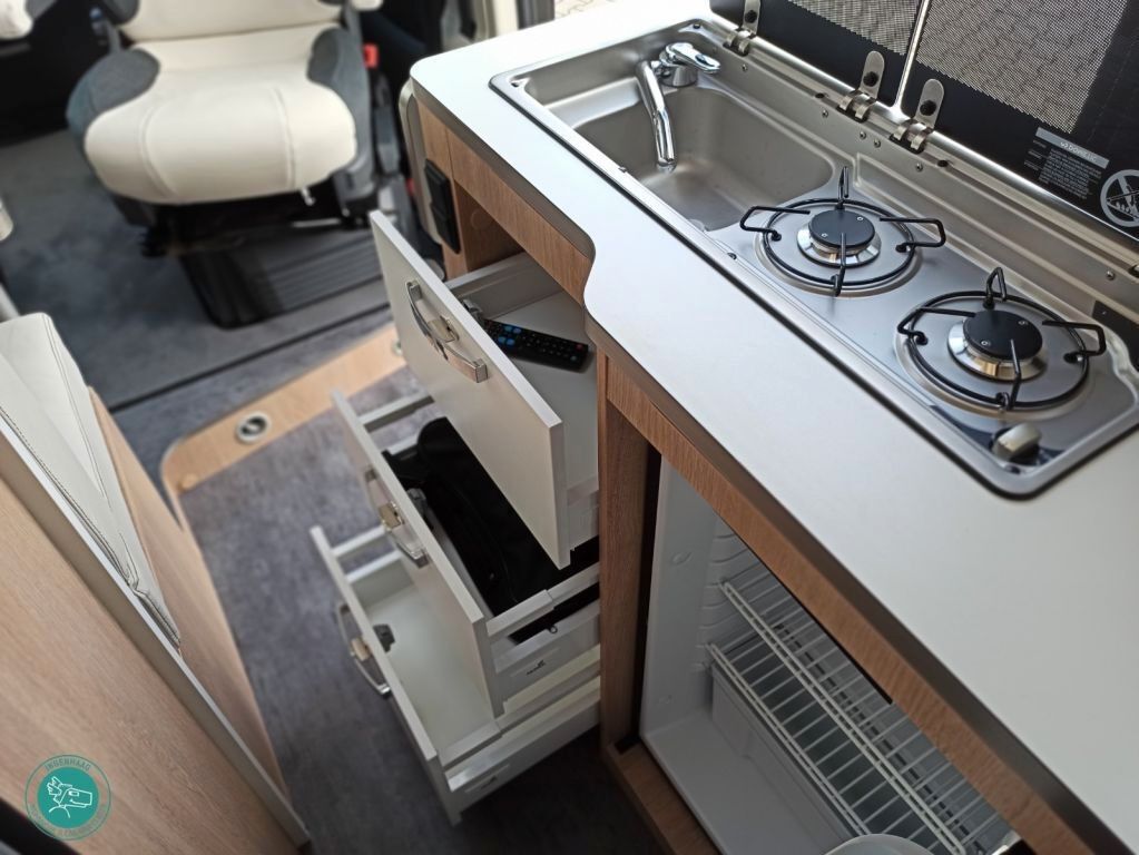 Fahrzeugabbildung Mooveo VAN 54 DB incl. Navi, TV/SAT, Solar, Markise