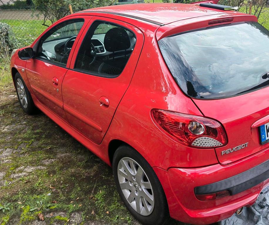 Peugeot 206
