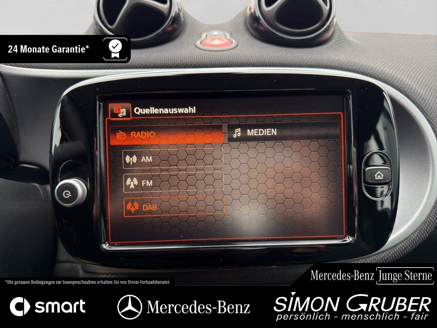 Fahrzeugabbildung Smart fortwo Cabrio EQ Exclusive JBL Winter 22KW