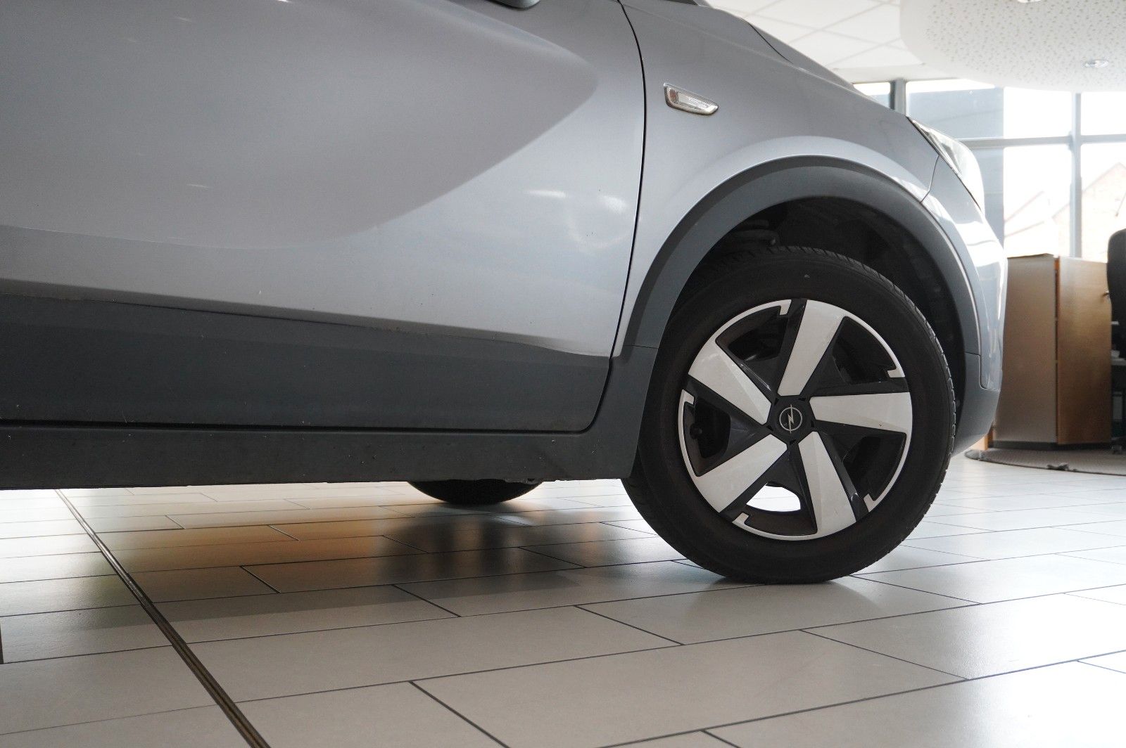 Fahrzeugabbildung Opel Crossland (X) 1.2 EDITION NAVI/LED/KAMERA/DAB+