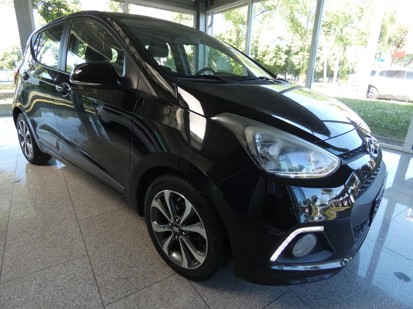 Hyundai i10 FIFA World Cup Edition