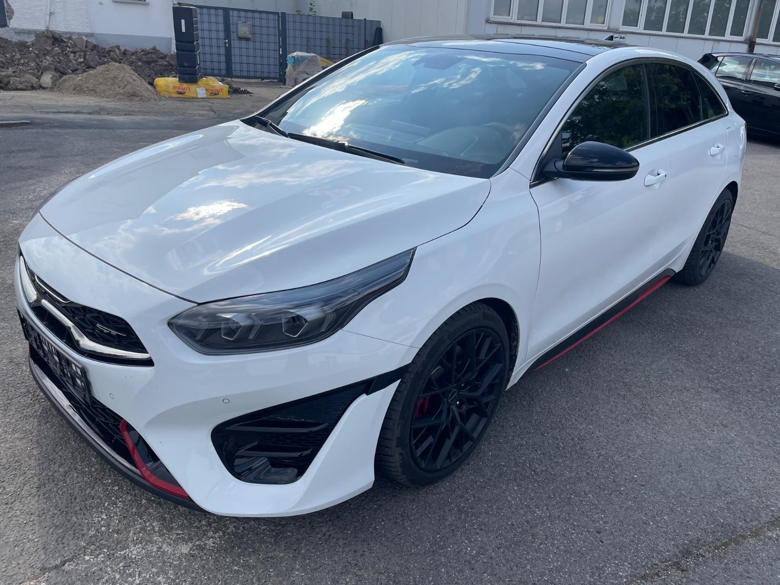 Kia pro cee'd / ProCeed