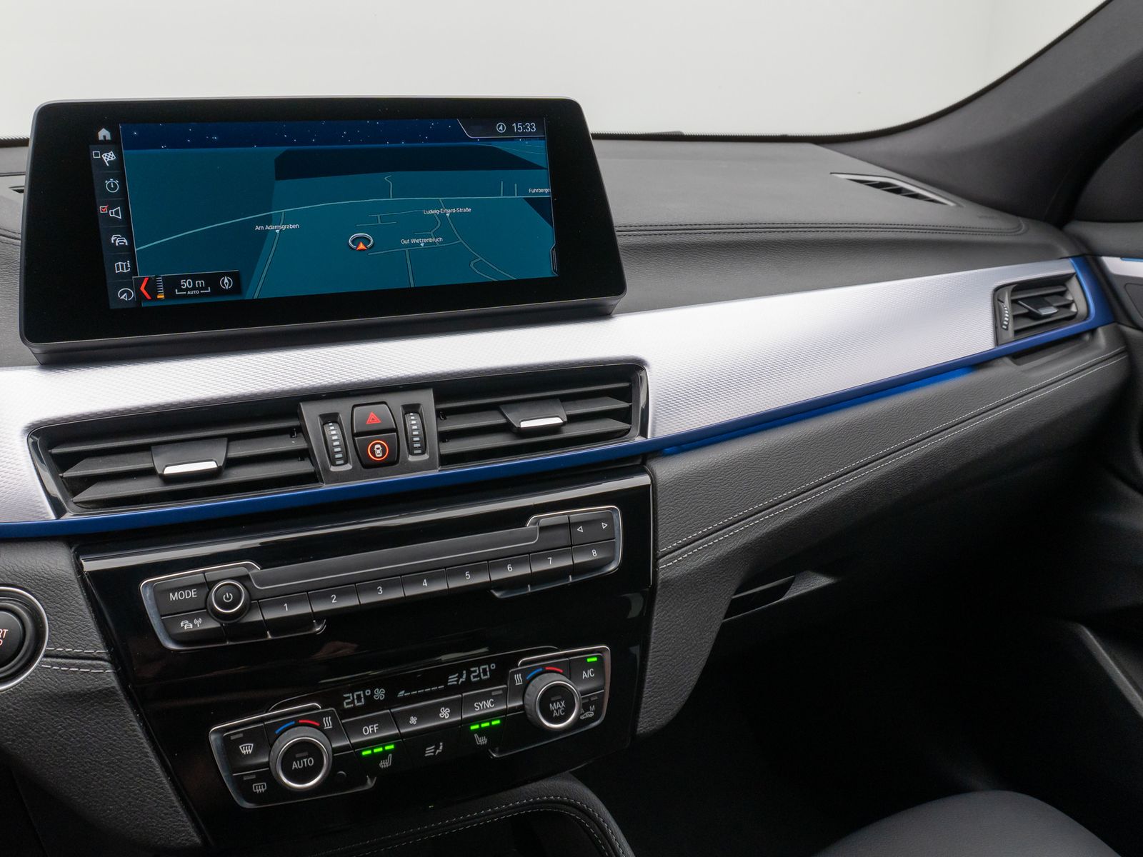 Fahrzeugabbildung BMW X2 xD25e M Sport HUD DAB HiFi LED Alarm 20Zoll
